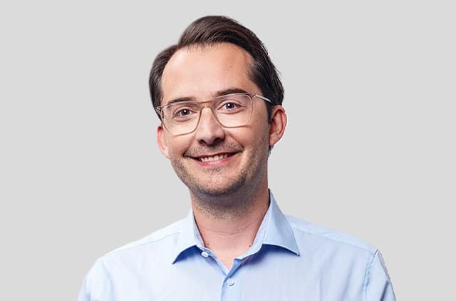 Dr. Christian Weiss